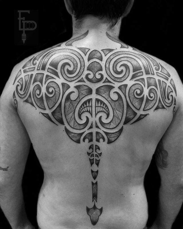 Tatuagem arraia maori - Felipe Polkorny