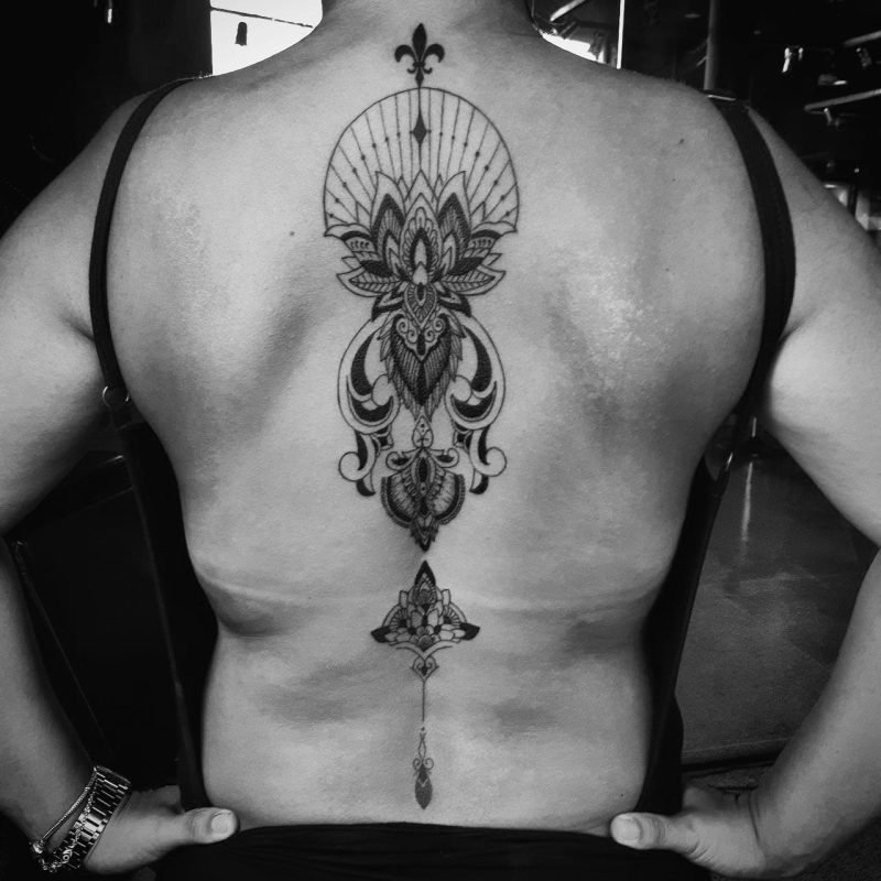 Tatuagem ornamental costas - Felipe Polkorny
